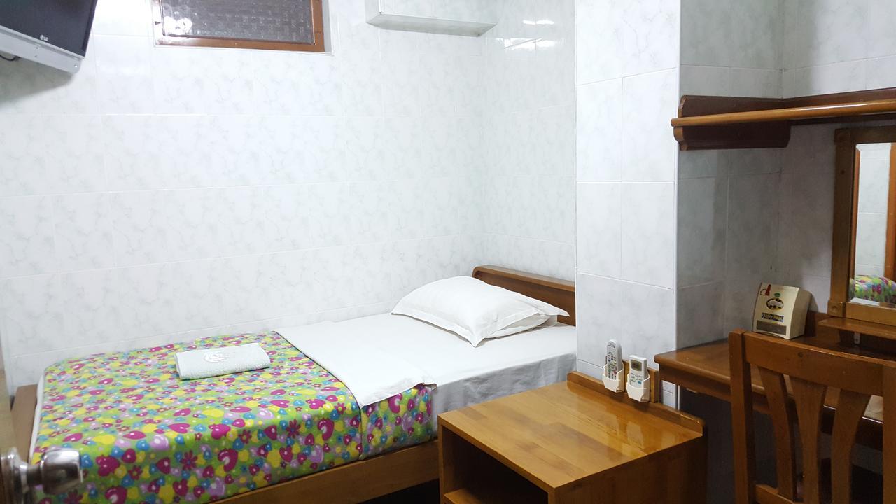 Chan Myae Guesthouse Yangon Exterior photo